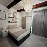 Апартаменты Cozy Centre - Plaza Nemausus Ним